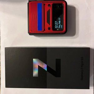Brand New Phantom Black Galaxy Z Flip 128G, Box, Manual, Charging Cable plus UAG